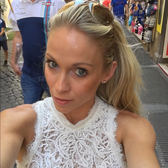 Meet your Posher - Picture 1 of 4